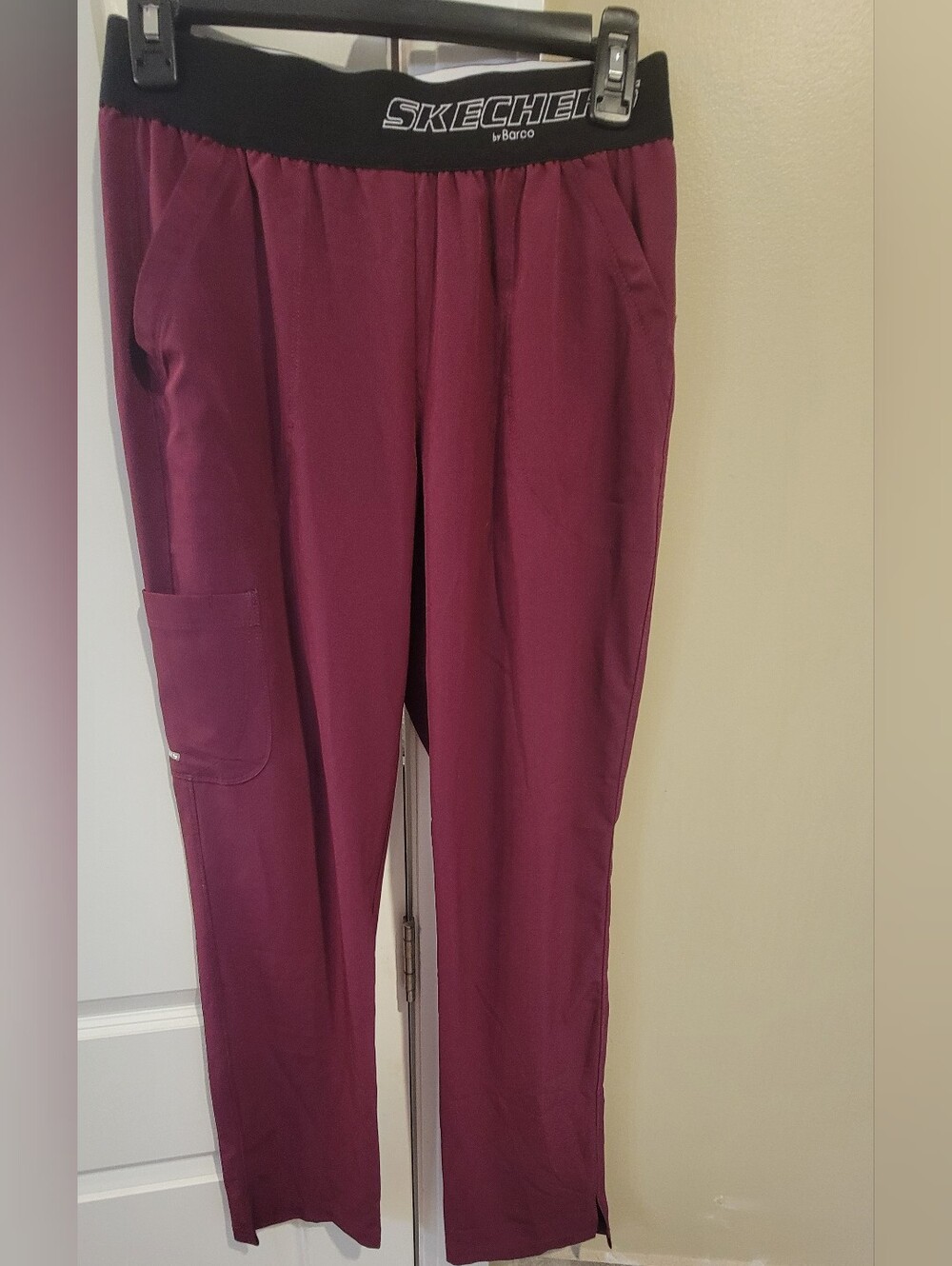 Skechers by Barco Scrub Pants , Burgundy/Wine - Size Small , WORN ONCE -RN50681
